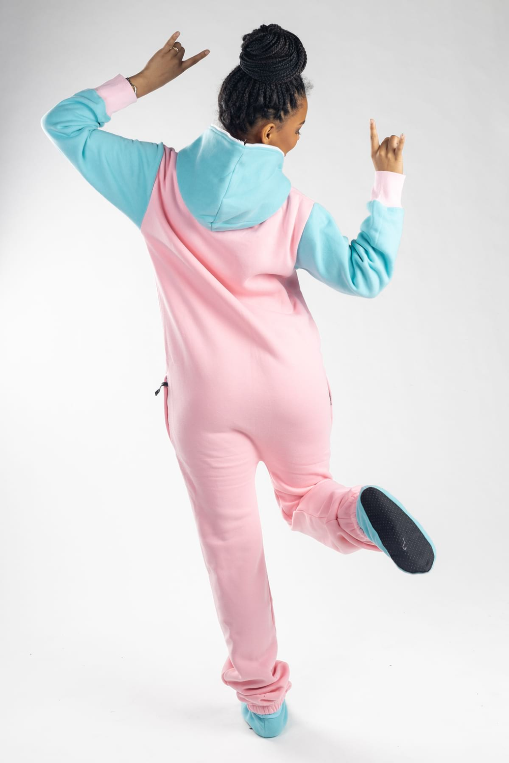 Skippy light pink light blue
