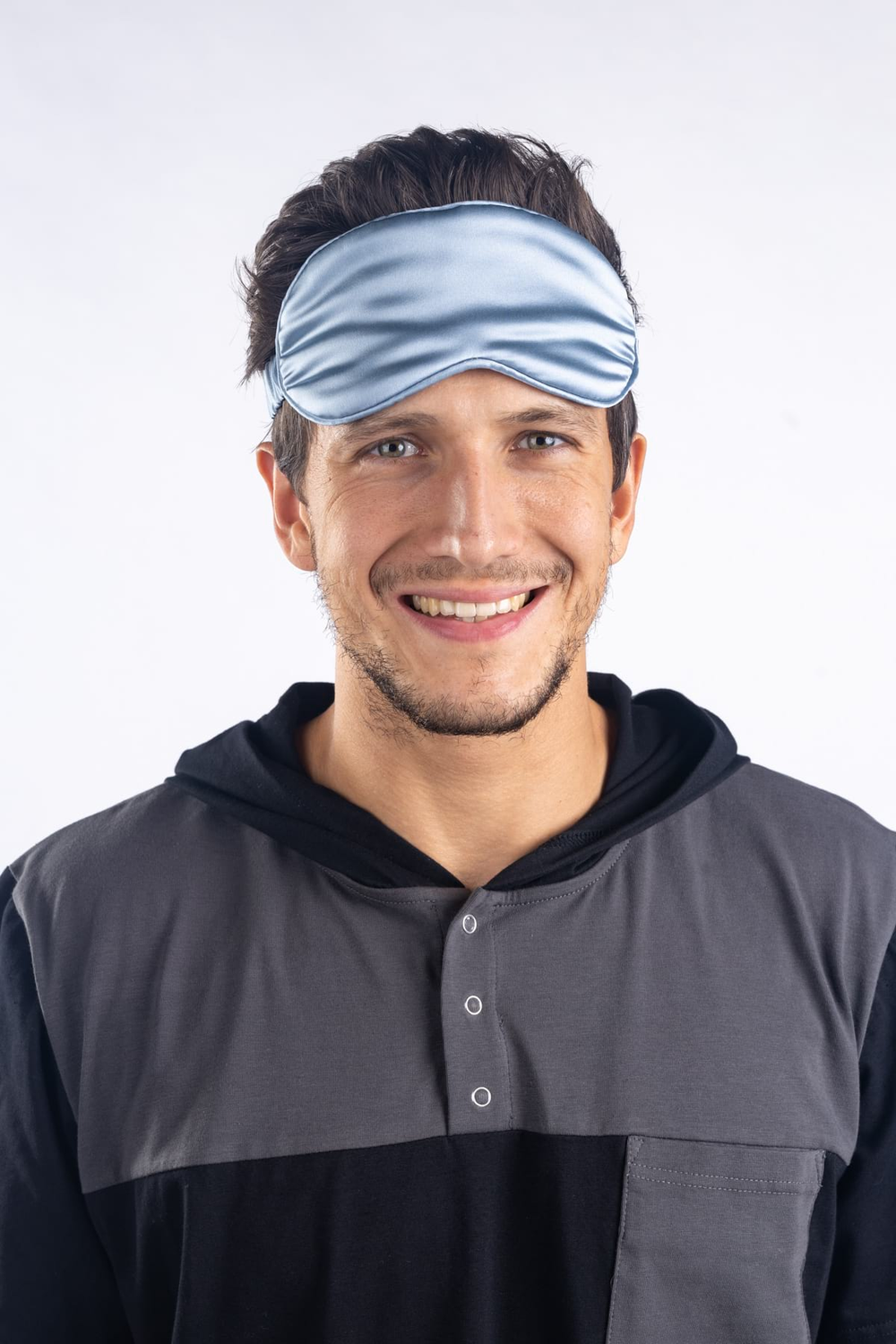 Hedvábná maska na spaní světle šedá